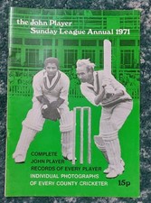 1971 JOHN PLAYER CRICKET LEAGUE ANNUAL - RARE - All team squads, photos & stats
