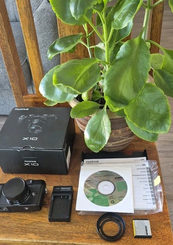 Fujifilm finepix series x10 - fujifilm,