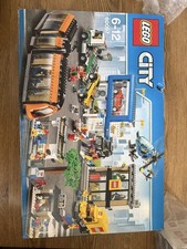 Lego town city square - town,