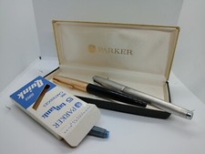 Coppia di Penne stilografiche Parker pennino oro