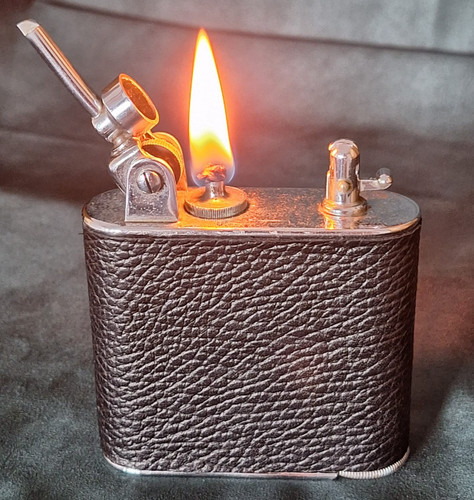 Accendino vintage art deco