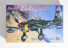 Junkers Ju-87 B-2/R-2 Stuka Picchiatello Speciale Italia marca Italeri 1/72