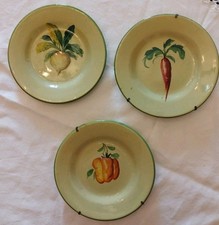 3 piatti in ceramica decorati