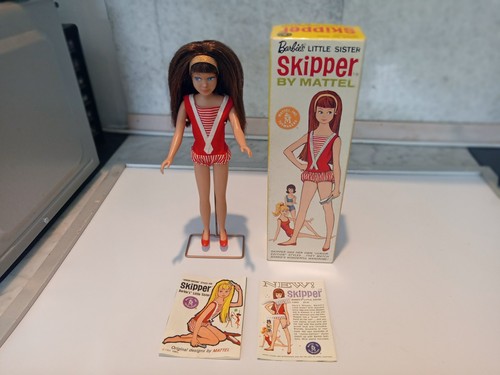 Barbie little sister skipper - barbie's,