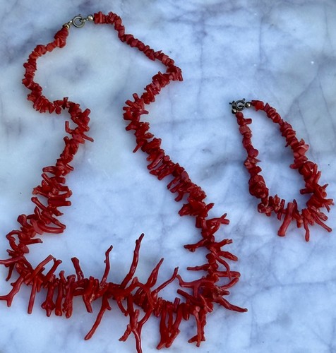 Collana antica corallo ramo
