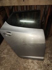 SEAT IBIZA 2011 SPORTELLO POSTERIORE  DESTRO USATO OTTIMO STATO COMPLETO GRIGIO 