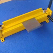 Piegatrice manuale metallo