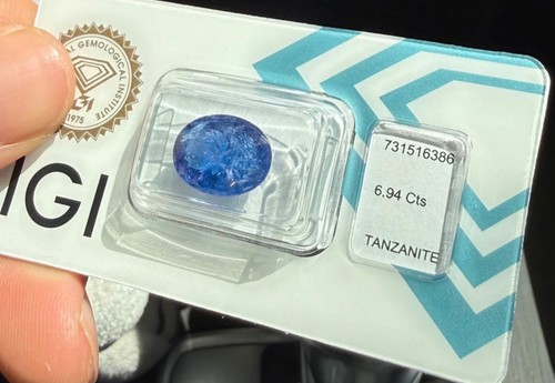 Tanzanite naturale - 6.94, ct