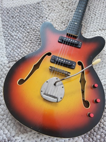 Vecchia chitarra musima - chitarra, deluxe