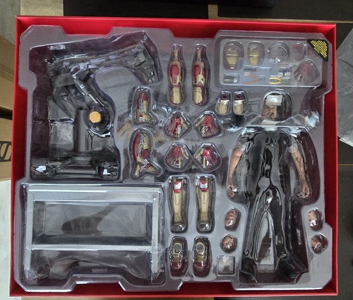 Tony stark hot toys - tony,