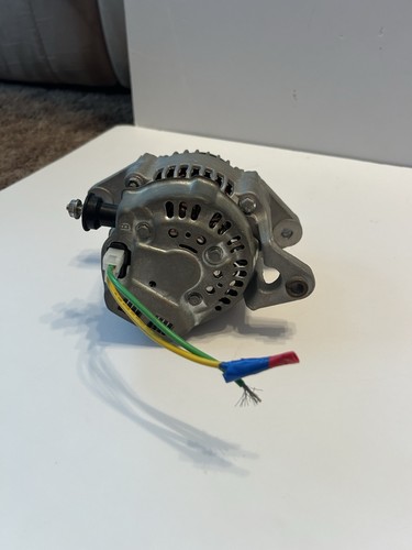 Piccolo alternatore generatore - piccolo, alternatore/generatore