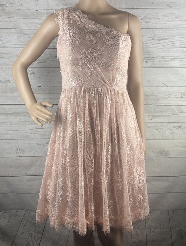 Abito pizzo rosa piccolo