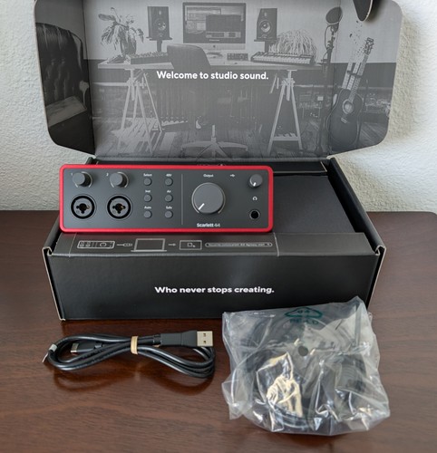 Focusrite scarlett 4i4 - focusrite,