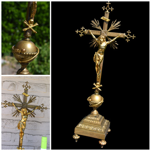 Antico crocifisso altare