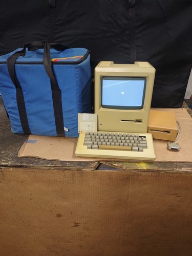 Computer vintage apple - vintage,