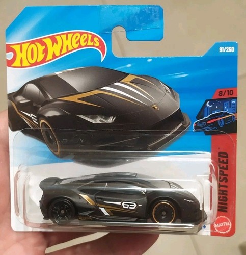 Hot wheels 2026 case - hot, d