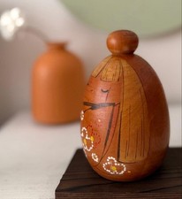 Piccola bambola Kokeshi kimono