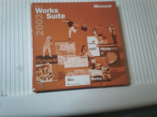 Microsoft works suite 2002 - microsoft,