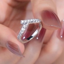 Anello fascia mezza eternità