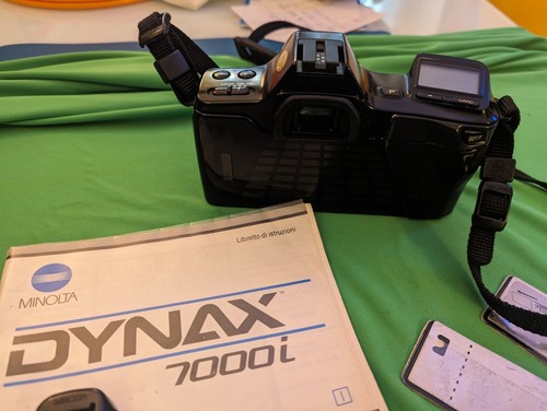 Minolta dynax 7000i - minolta,