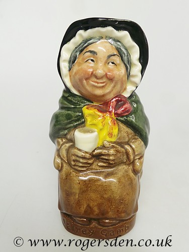 Royal doulton small toby - small, jug
