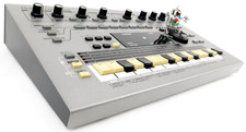 Roland 303 sintetizzatore - roland,