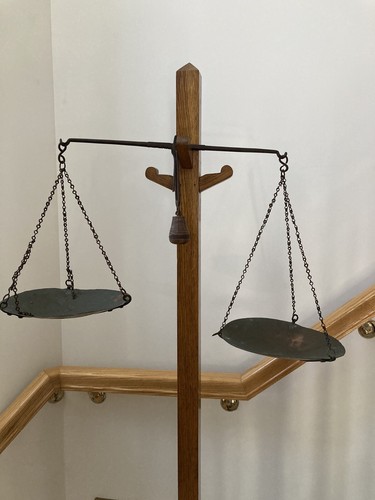 Vecchia catena bilancia