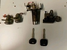 Toyota Celica T18/T20 94/99 Serratura Cassetto,Baule,Sportello Dx/Sx Chiavi 2