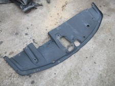 VOLVO V40 2002 - Riparo motore fondo vettura - Ricambio usato