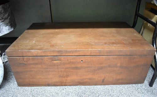 Traditional bedding box - bedding,