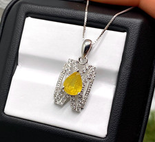 Collana con zaffiro giallo