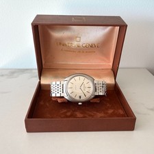 Montre Universal Genève White