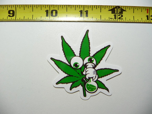 Foglia marijuana con bong - foglia,