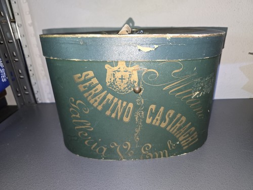 Vecchia scatola porta - , cappello