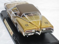 1971 RIVIERA GS BOATTAIL GOLD