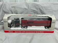 CASE IH Peterbilt 379 Tractor