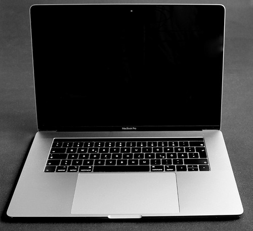 Apple macbook pro 2018 - pro, 15"