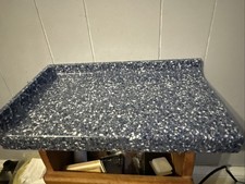 Scaffale in corian 