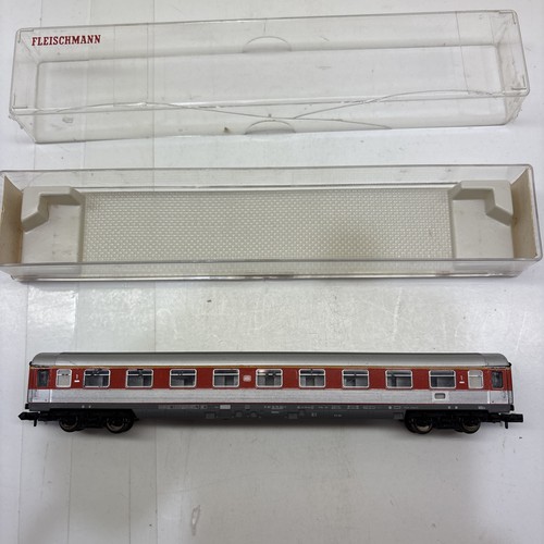 Carrozza passeggeri scale - passeggeri, n-scale