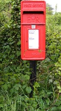 Photo 6x4 White Horse Postbox
