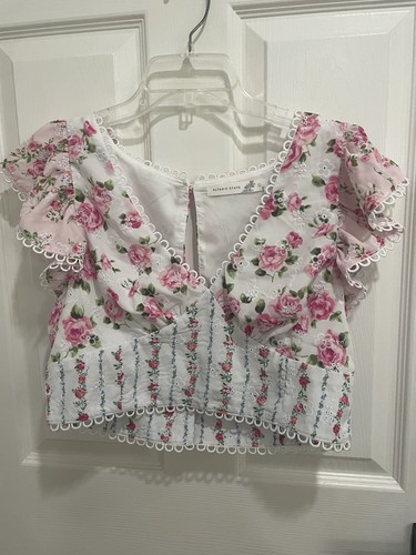 Top nuovo con - , etichette