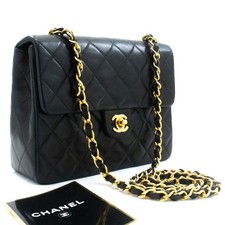 af9 CHANEL Autentica Mini