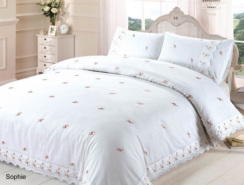 Copripiumino ricamato shabby