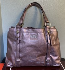 Borsa Coach Mia in pelle verniciata lilla metallizzata edizione limitata 15768 nuova con etichette