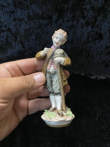 Statua porcellana luigi - in,