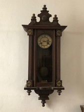 Orologio a pendolo vintage da parete in legno con placche metalliche – con...