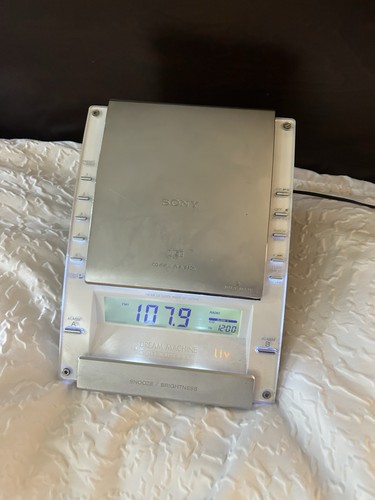 Sony dream machine - dream, icf-cd7000