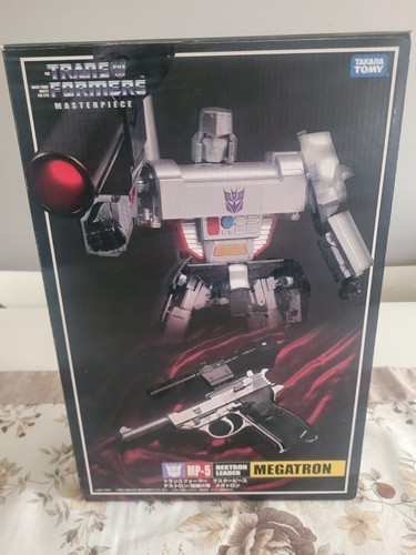 Robot transformers masterpiece - transformers,