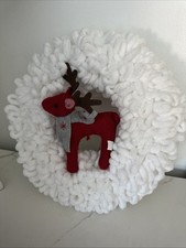 Corona bianca fatta a mano con