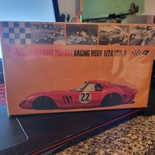 Kit voiture  1/24   REVELL "